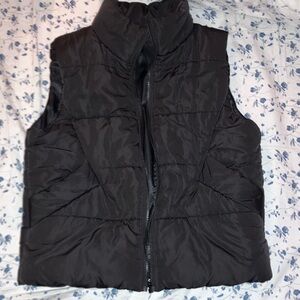 SHEIN Black Puffer Vest